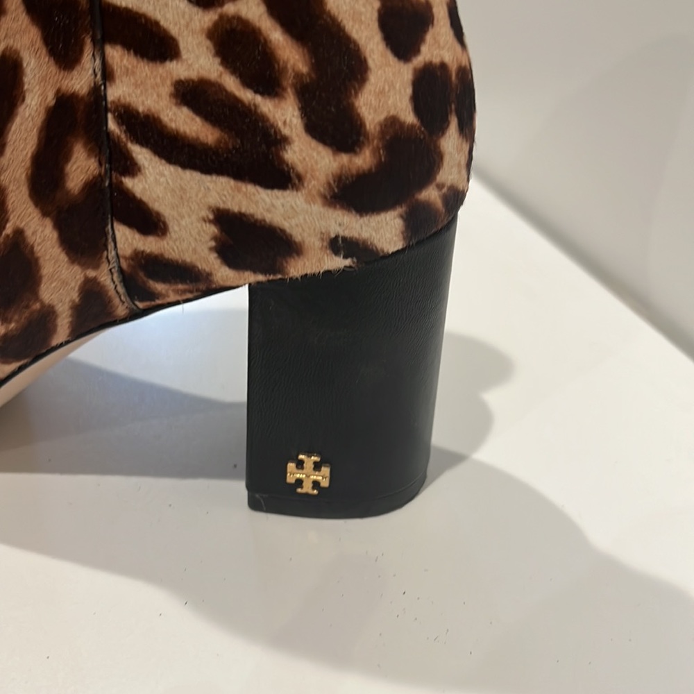 EUC Tory Burch cheetah cowhide booties size 7 - Picture 4 of 6